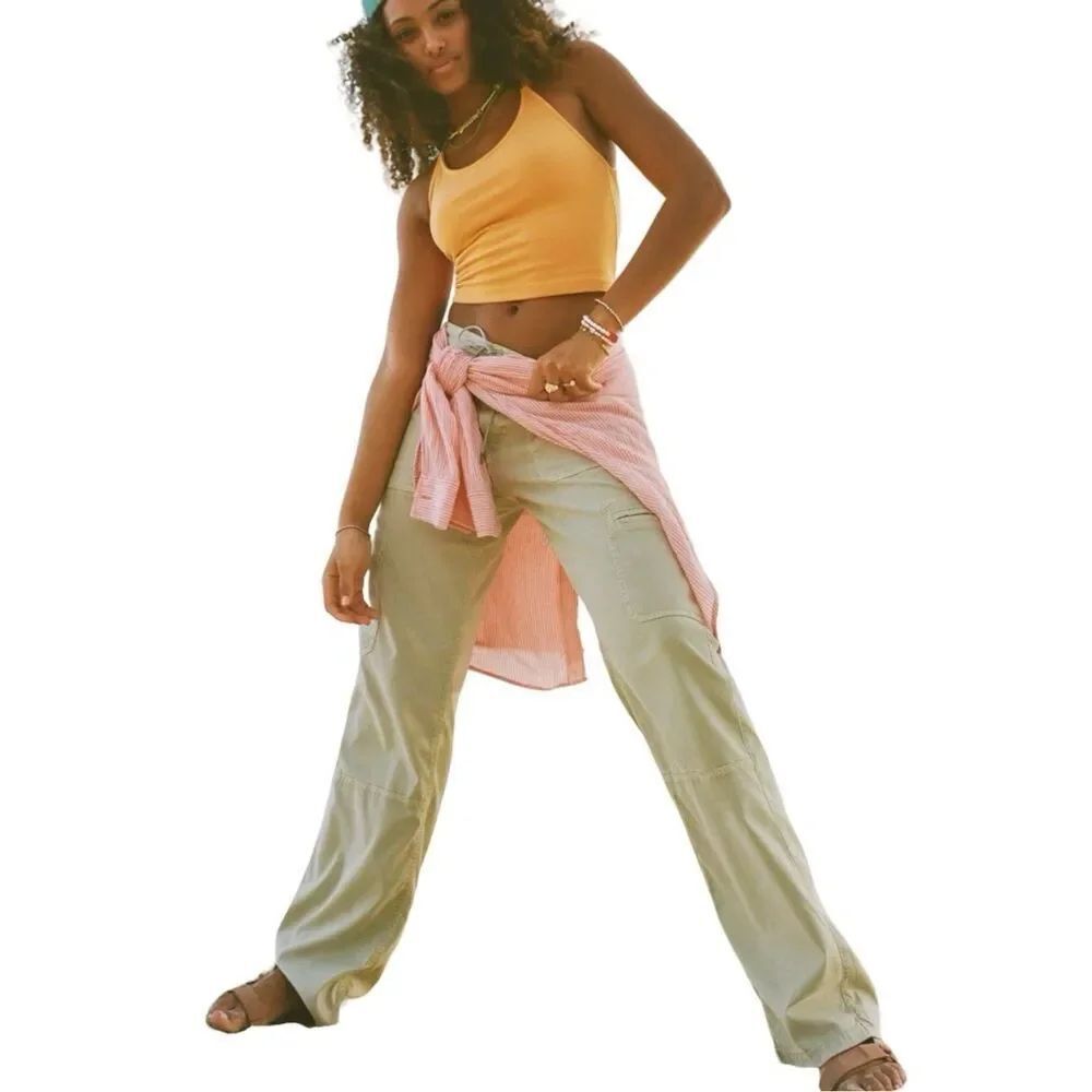 AE Stretch Super High-Waisted Cargo Wide-Leg Light Olive Pant Size 4